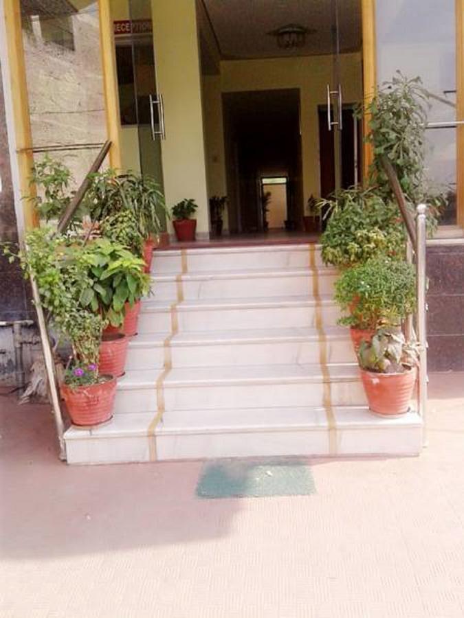 Hotel Jaipur Achrol Bagian luar foto