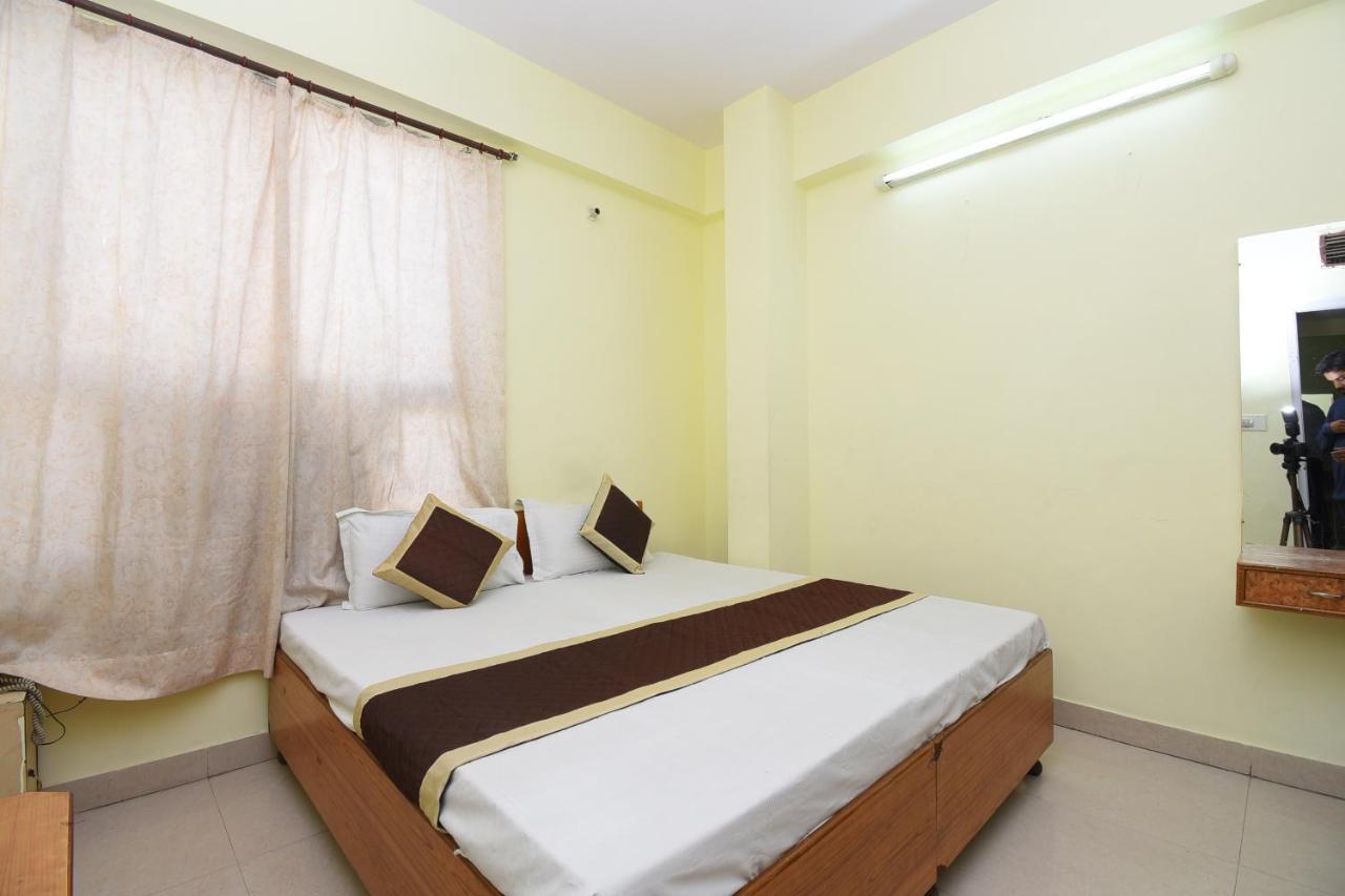 Hotel Jaipur Achrol Bagian luar foto