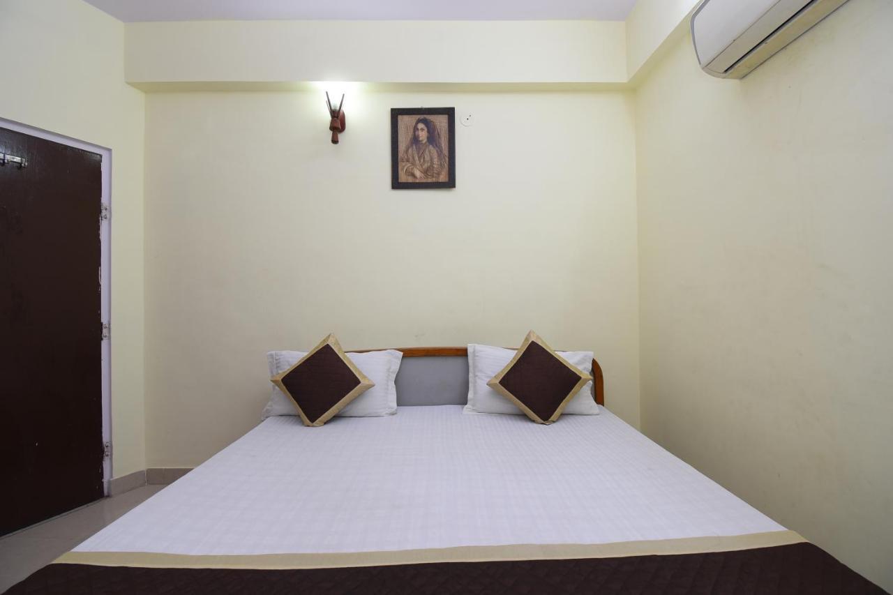 Hotel Jaipur Achrol Bagian luar foto