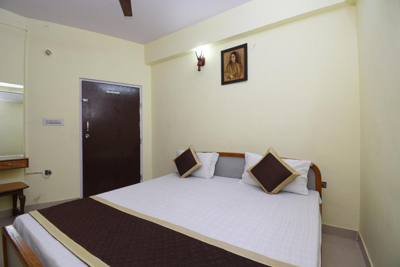 Hotel Jaipur Achrol Bagian luar foto
