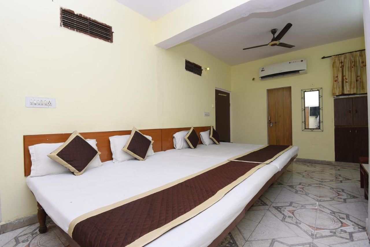 Hotel Jaipur Achrol Bagian luar foto