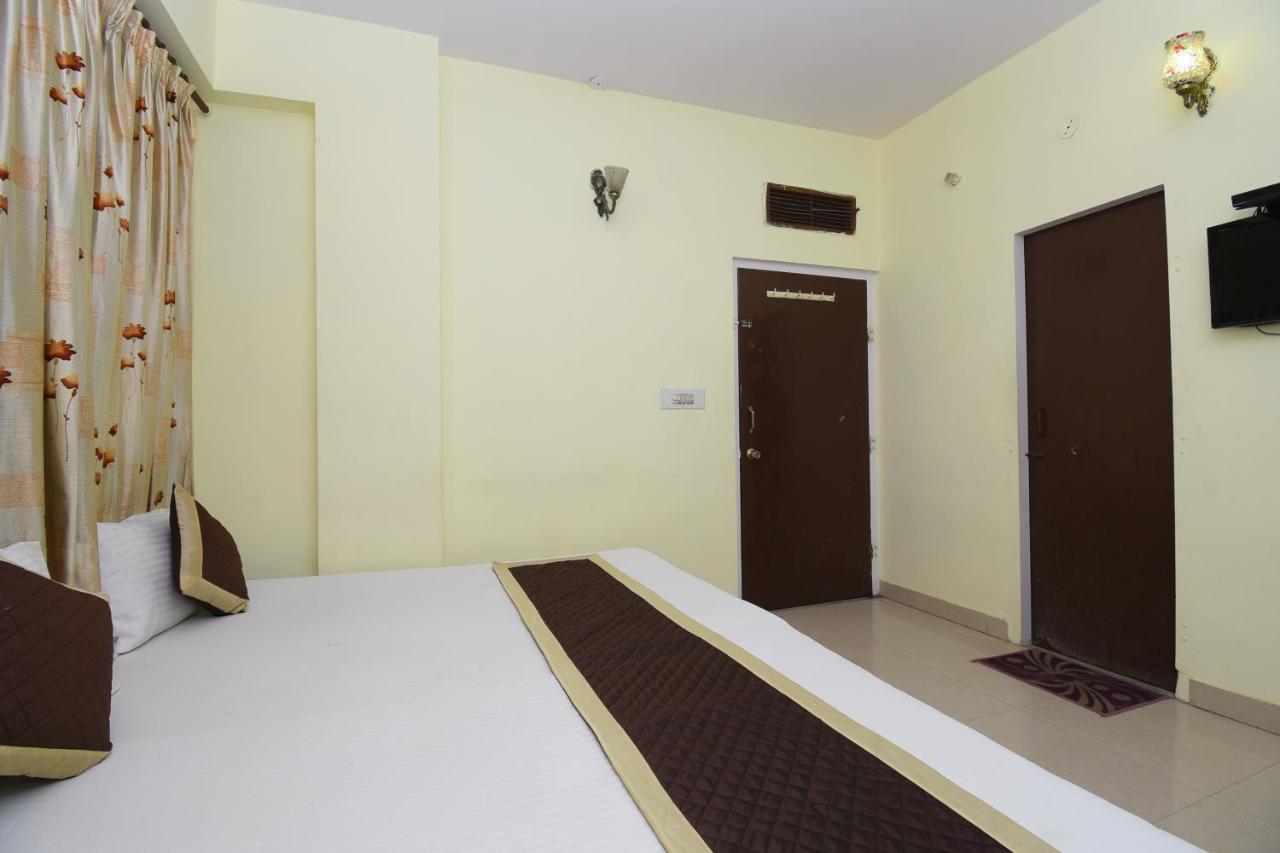 Hotel Jaipur Achrol Bagian luar foto