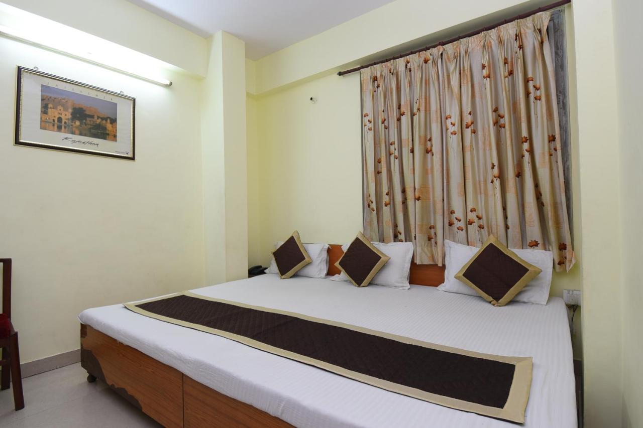 Hotel Jaipur Achrol Bagian luar foto